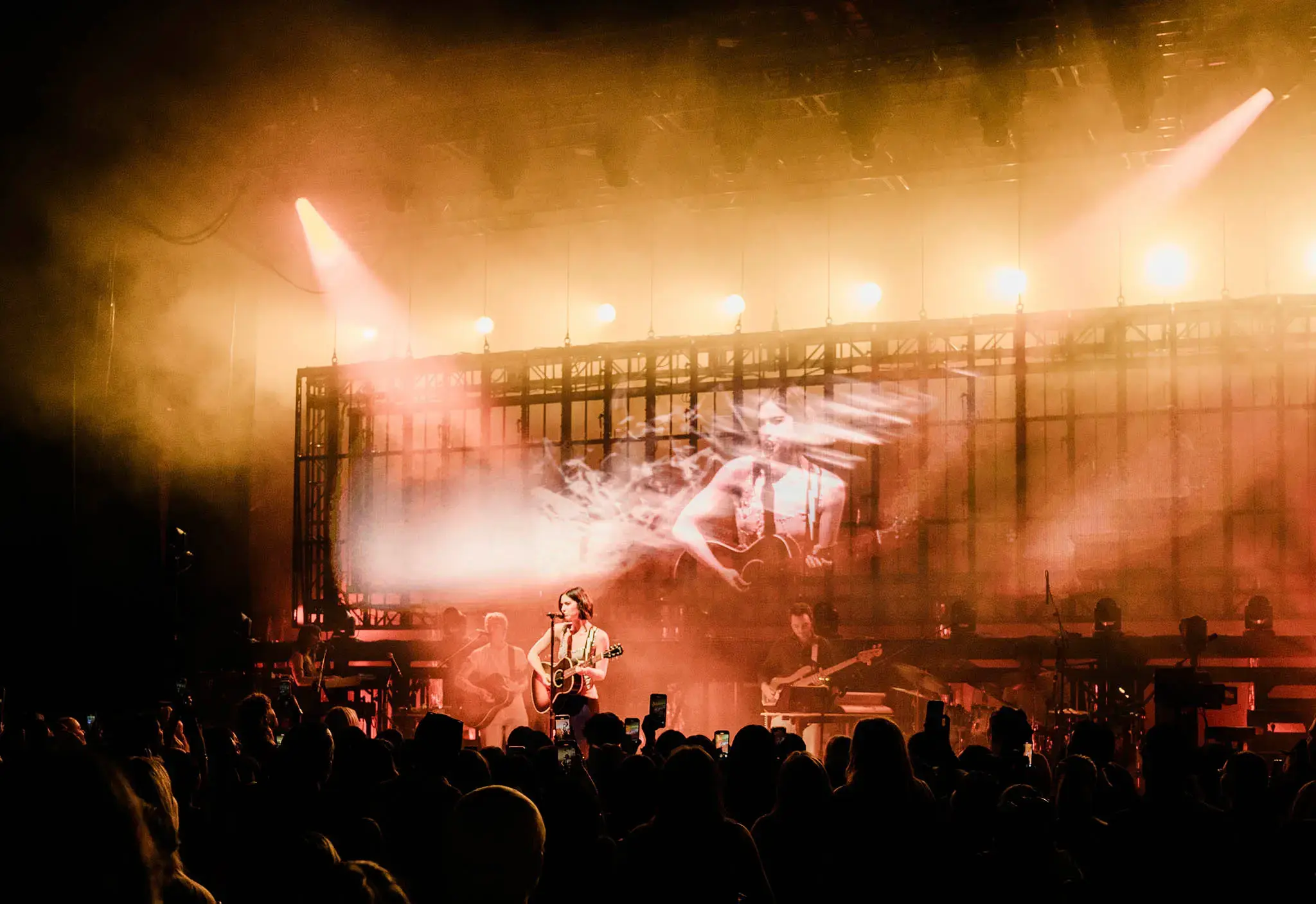 Clearwing - Gracie Abrams Tour Lighting Rigging Staging Production